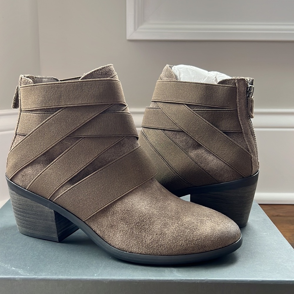 Eileen Fisher Willis Booties in Storm Sport Suede  8 M NEW